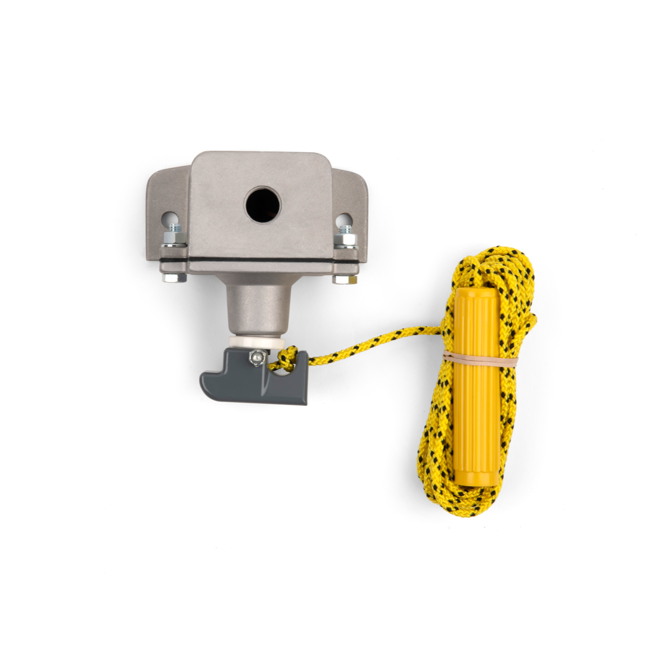 Ceiling or wall mounted pull switch with rope handle